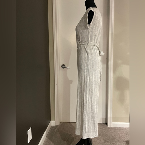 Textured Jersey Jumpsuit - Picture 3 of 3